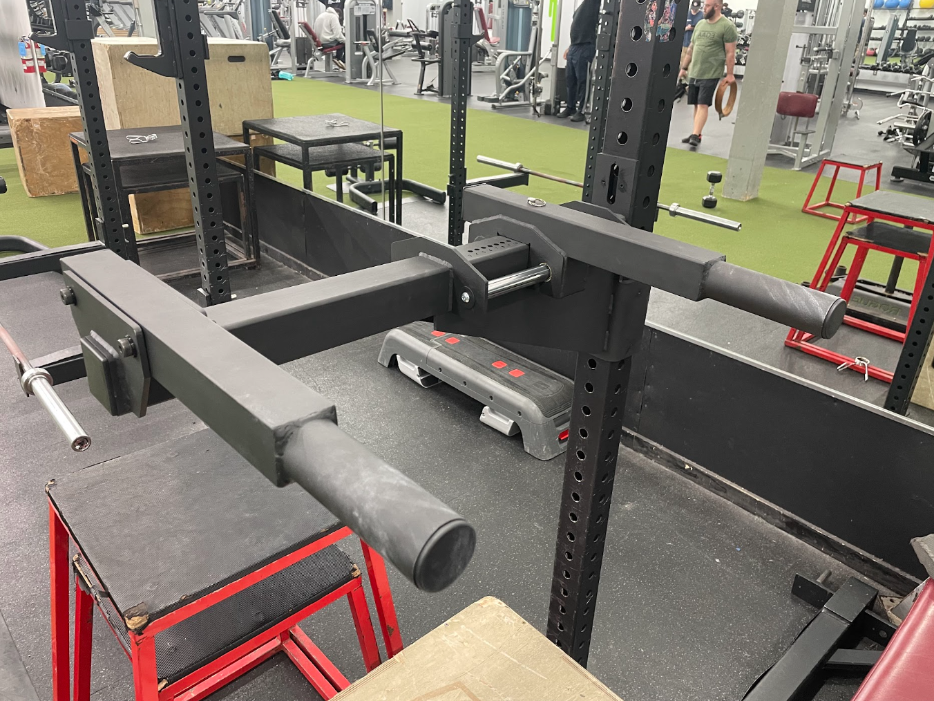 Street Spec Dip Bar mounted to compatible power-rack uprights